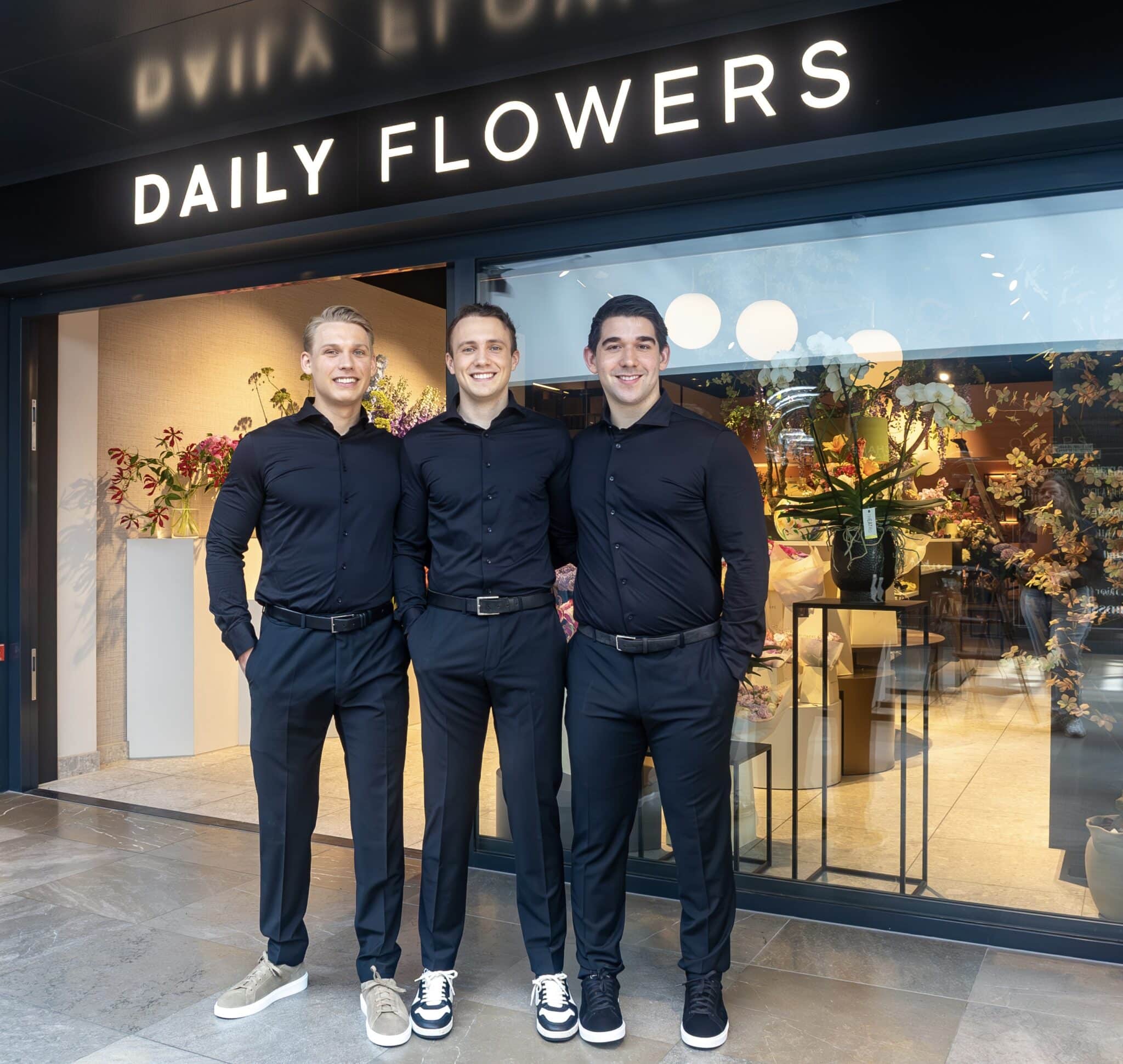 Daily Flowers opent flagship store en plaatst nieuwe bloemenautomaten